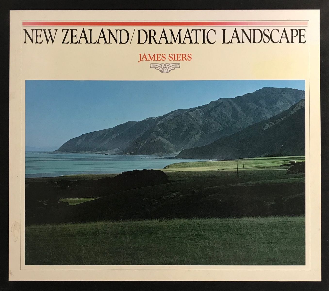 NEW ZEALAND / DRAMATIC LANDSCAPE